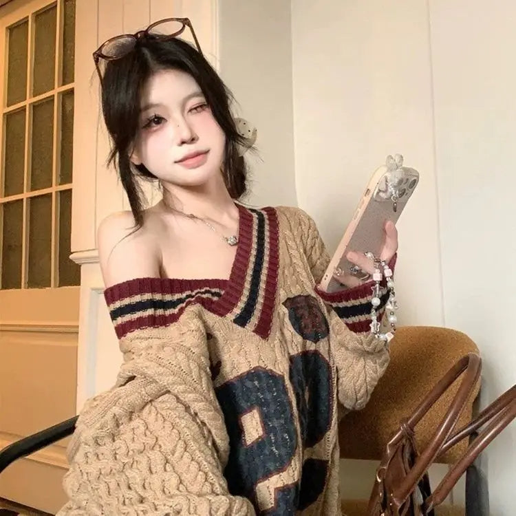 Vintage-Inspired Striped V-Neck Sweater Y2K Aesthetic
