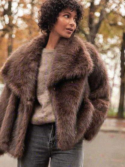 Vintage-Inspired Faux Fur Coat Elegant Button-Down Style